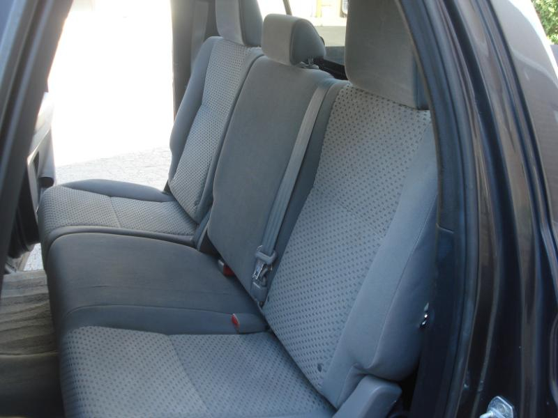 Toyota Tundra Tundra-Grade 5.7L FFV Double Cab 4WD 2011