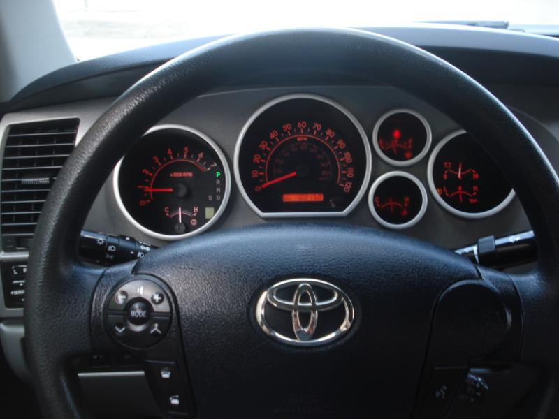Toyota Tundra Tundra-Grade 5.7L FFV Double Cab 4WD 2011