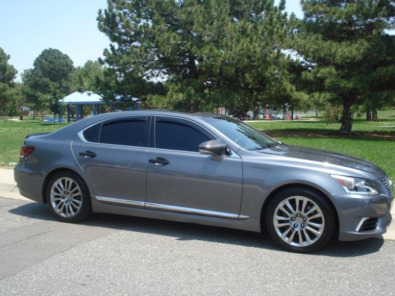 Lexus LS photo 2