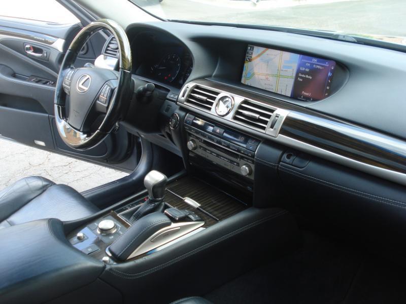 Lexus LS photo 4