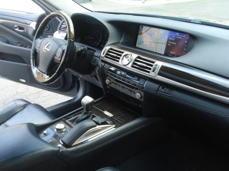 Lexus LS 460 RWD 2017