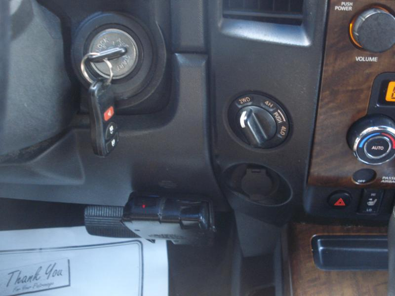 Nissan Titan SL Crew Cab 4WD 2011