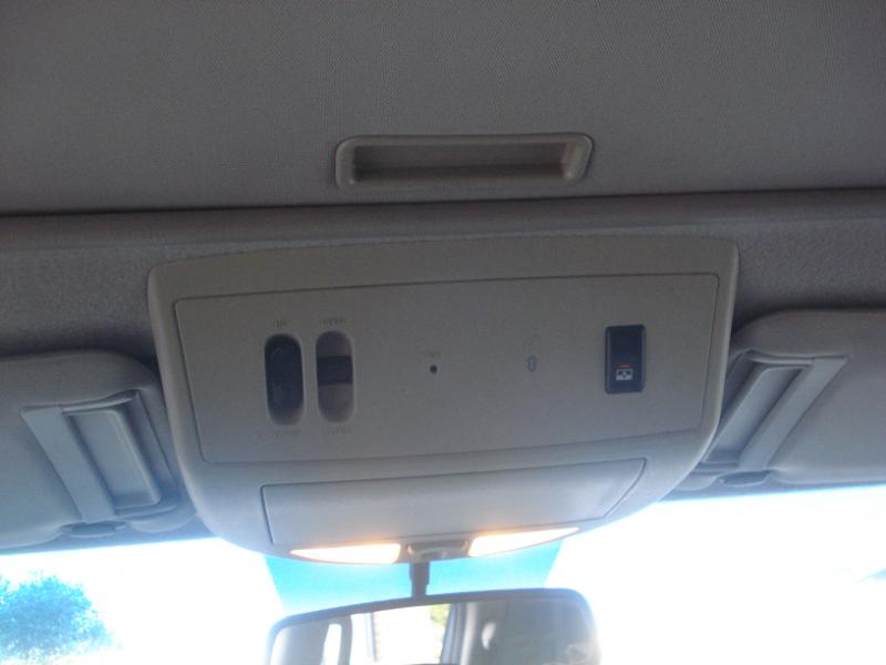 Nissan Titan SL Crew Cab 4WD 2011