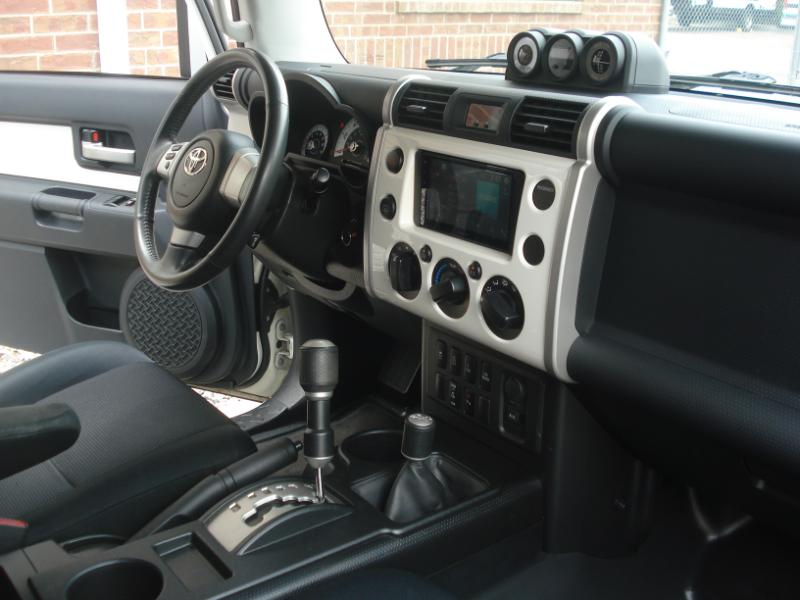 Toyota FJ Cruiser 4WD AT 2010
