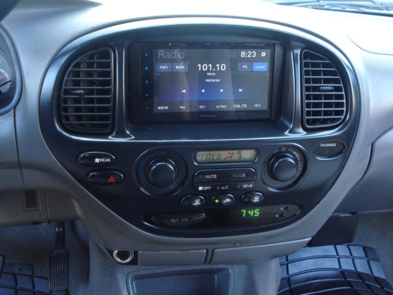 Toyota Sequoia SR5 2WD 2004