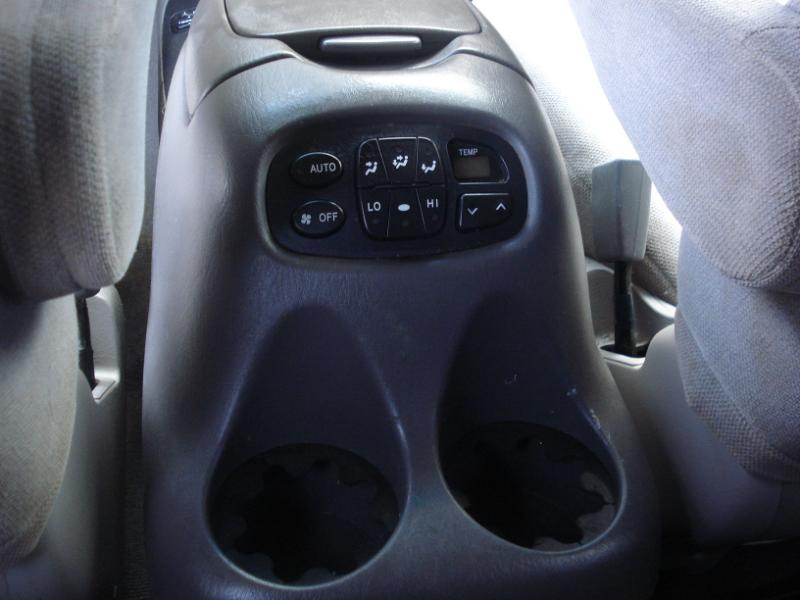 Toyota Sequoia SR5 2WD 2004