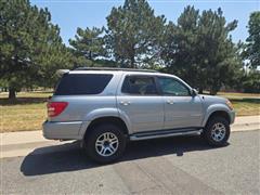 2004 Toyota Sequoia 