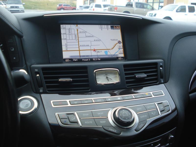 Infiniti M37 photo 16
