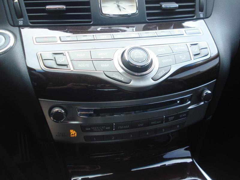 Infiniti M37 photo 17