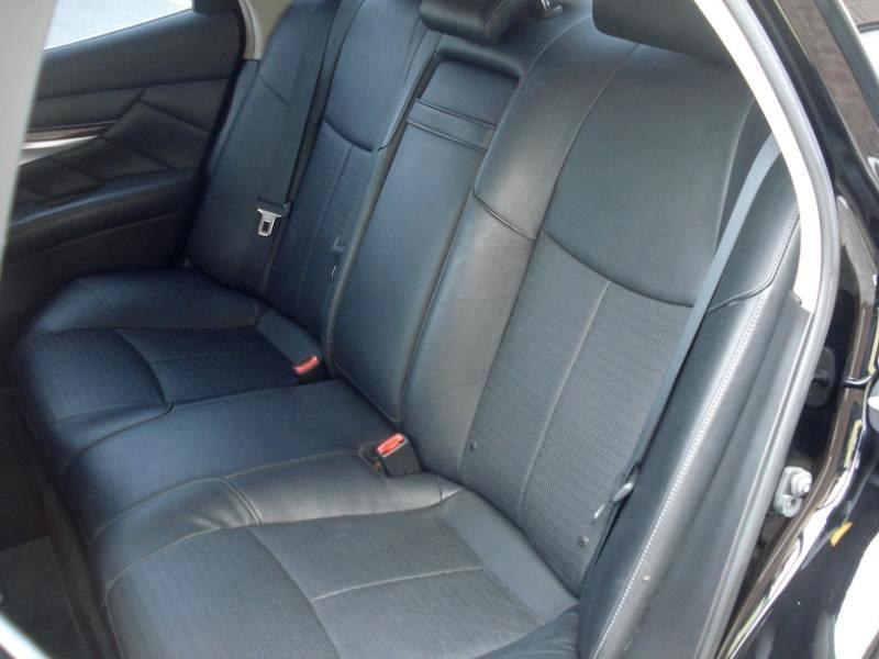 Infiniti M37 photo 23