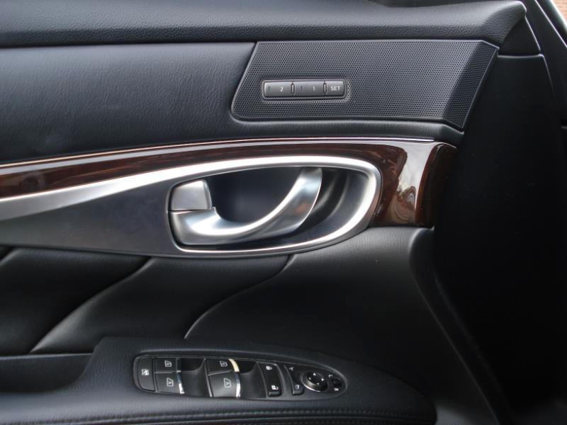 Infiniti M37 photo 28