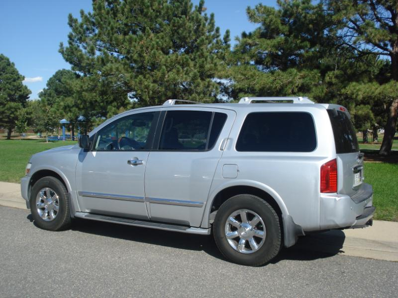 Infiniti QX56 AWD 2004