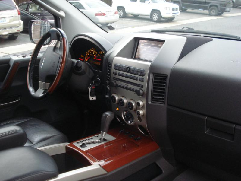 Infiniti QX56 AWD 2004