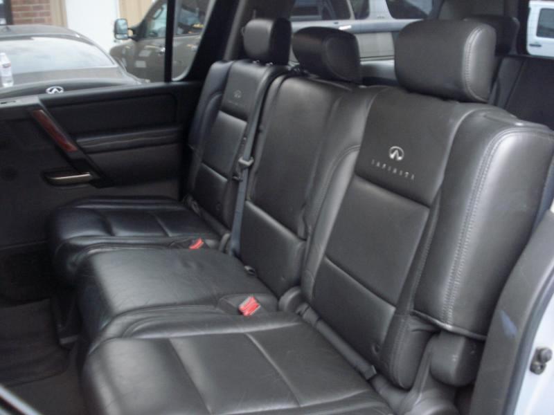 Infiniti QX56 photo 16