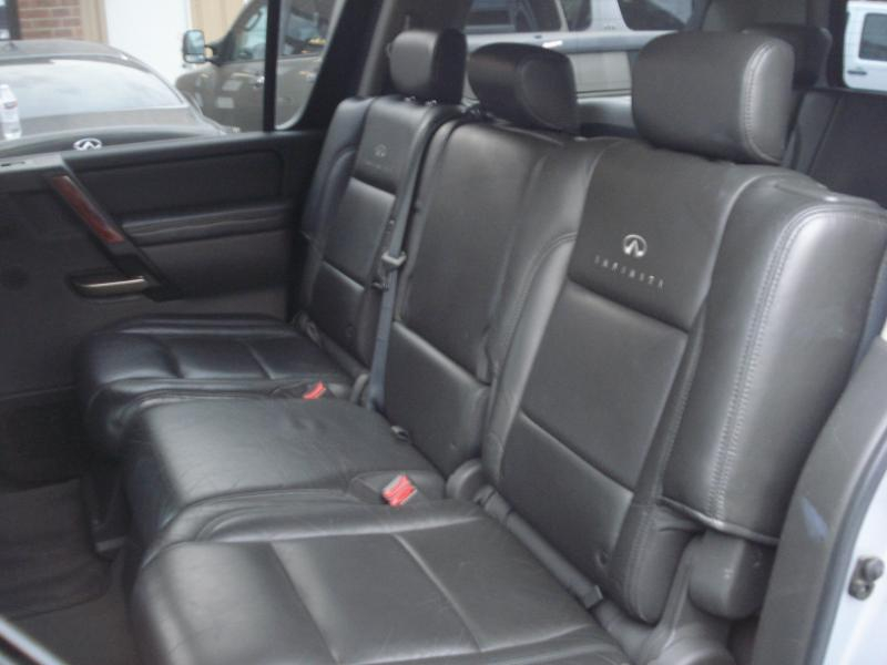 Infiniti QX56 AWD 2004