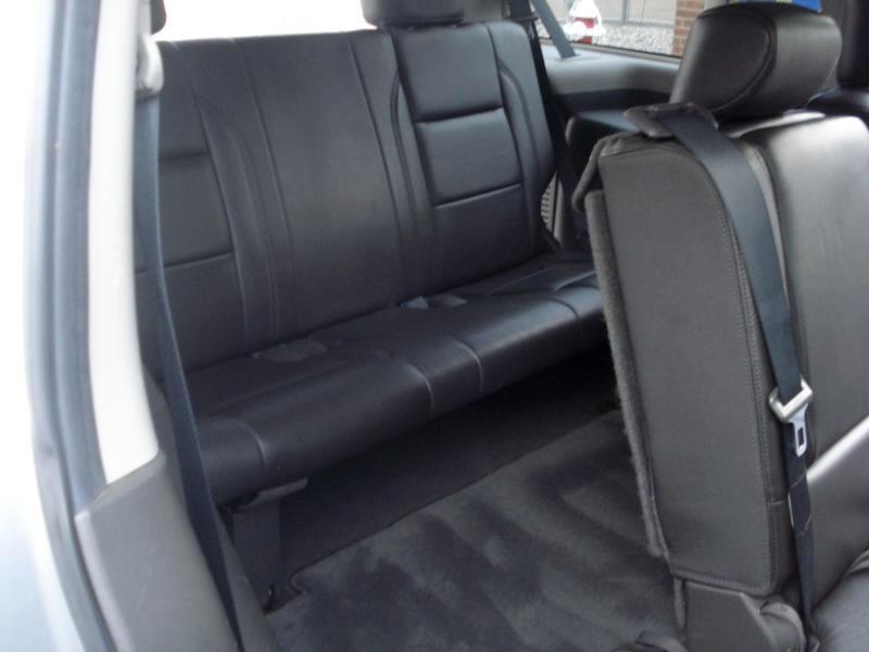 Infiniti QX56 photo 18