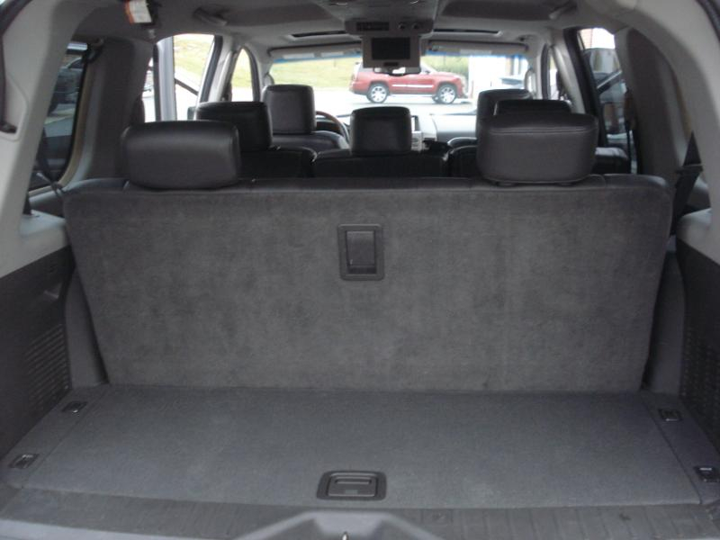 Infiniti QX56 AWD 2004