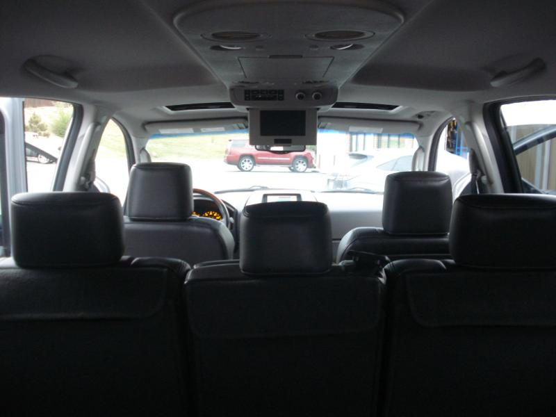 Infiniti QX56 AWD 2004