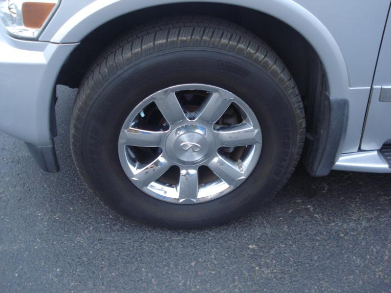 Infiniti QX56 AWD 2004