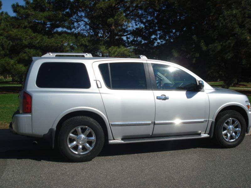 Infiniti QX56 AWD 2004