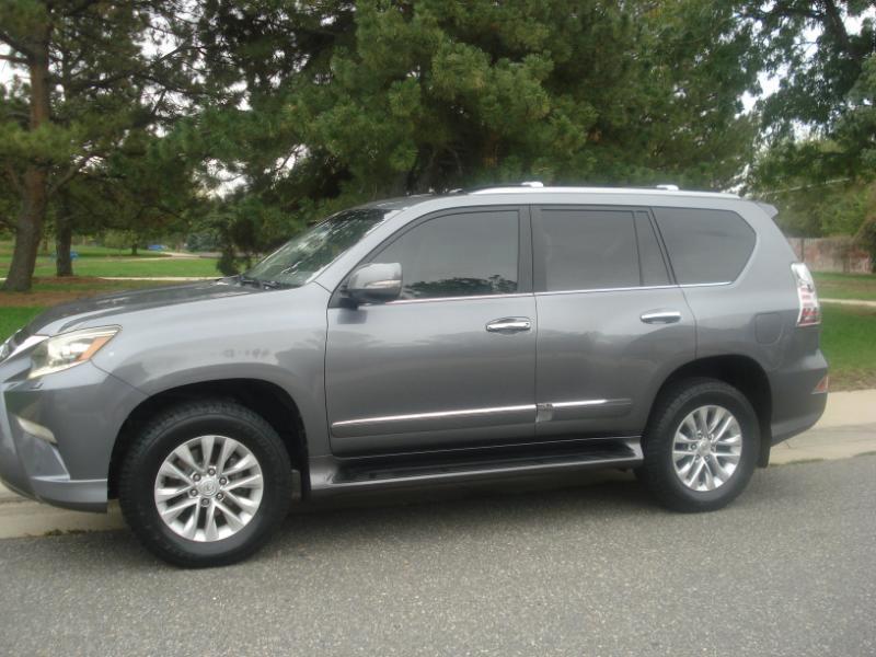 Lexus GX photo 2
