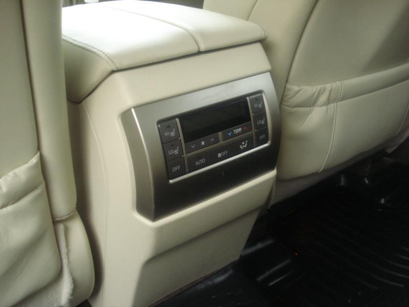 Lexus GX photo 29