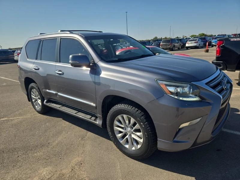 Lexus GX photo 3