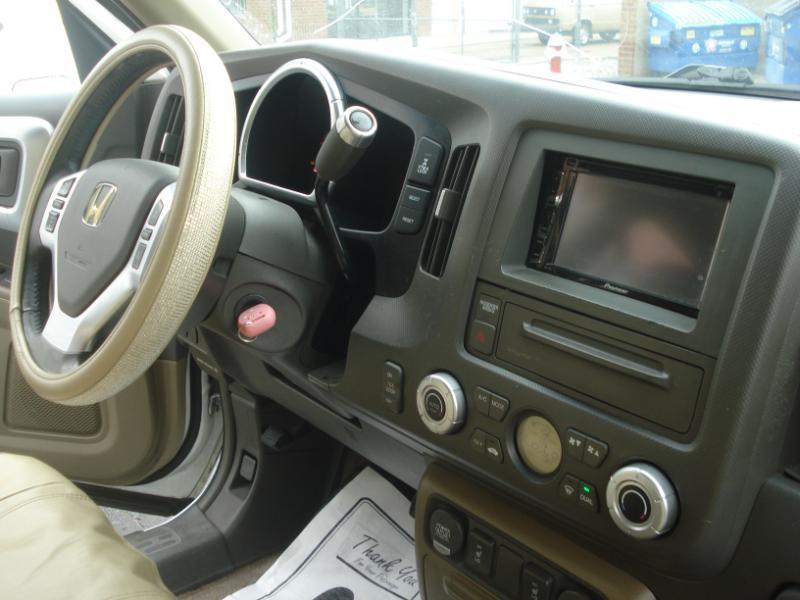 Honda Ridgeline photo 9
