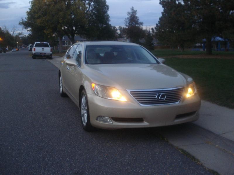 Lexus LS photo 8