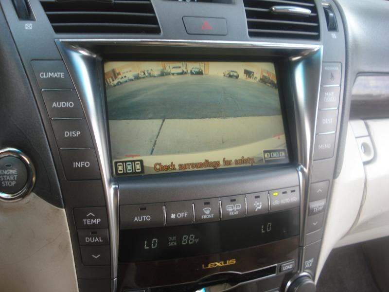 Lexus LS photo 15