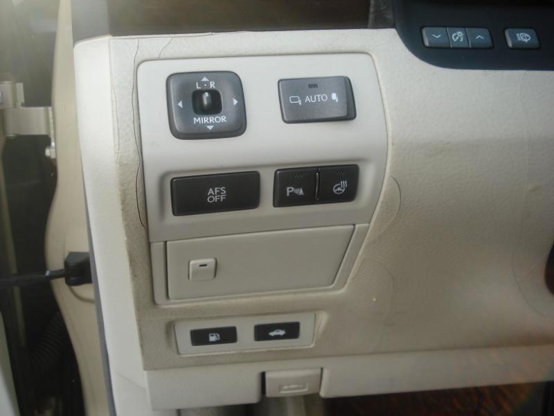 Lexus LS photo 19