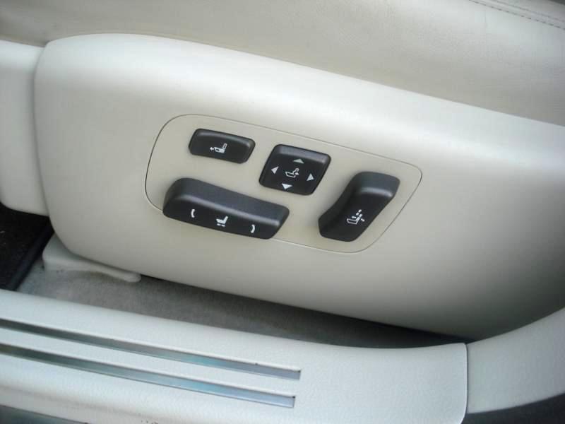 Lexus LS photo 20