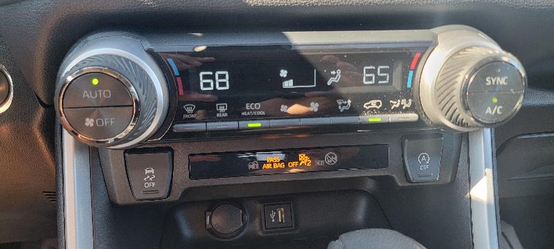 Toyota RAV4 XLE AWD 2023