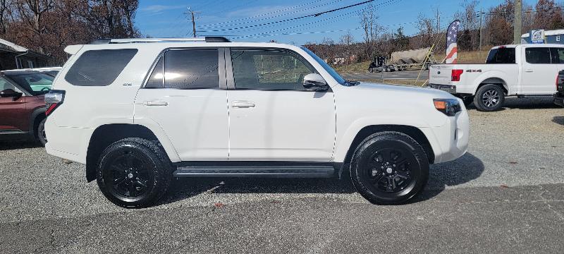 Toyota 4Runner SR5 Premium 4WD 2024