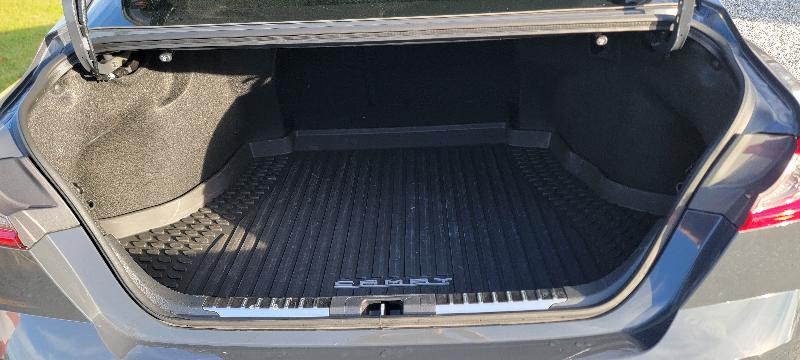 Toyota Camry Hybrid XLE 2025