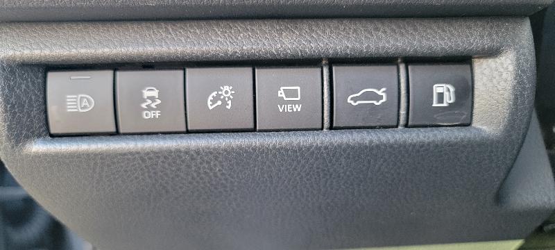 Toyota Camry Hybrid XLE 2025