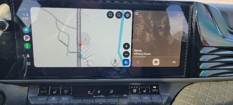 Toyota Camry Hybrid XLE 2025