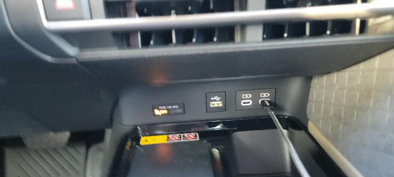 Toyota Camry Hybrid XLE 2025