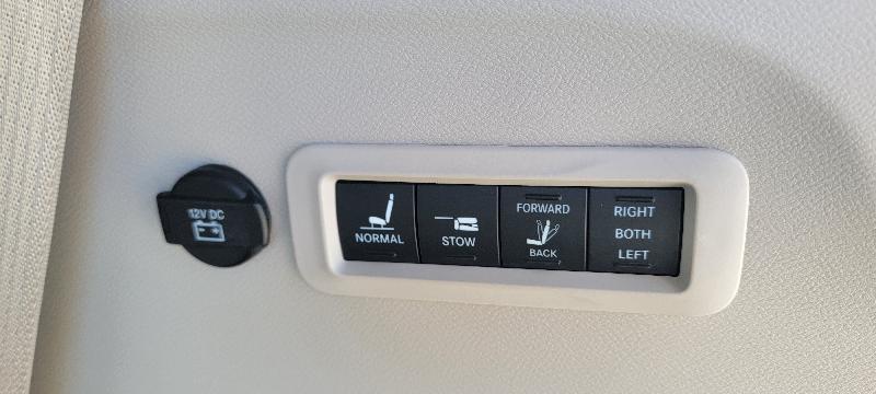 Chrysler Pacifica Limited 2017