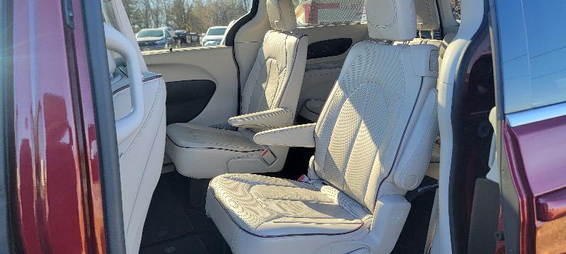 Chrysler Pacifica Limited 2017