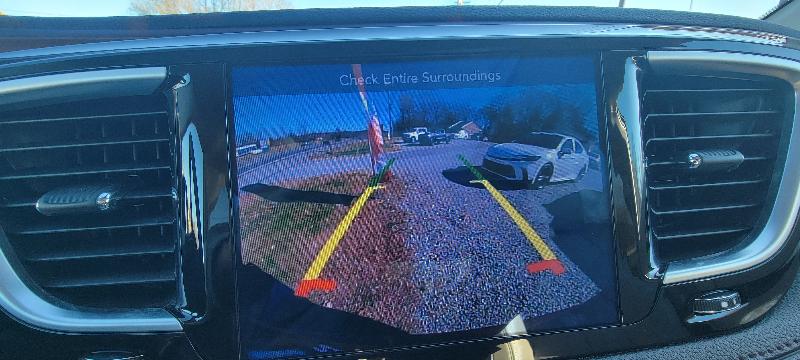 Chrysler Pacifica Limited 2017