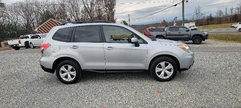 Subaru Forester 2.5i Premium PZEV CVT 2016