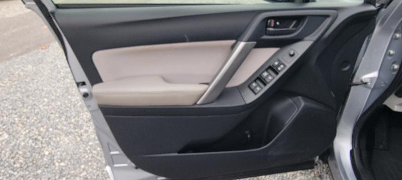 Subaru Forester 2.5i Premium PZEV CVT 2016