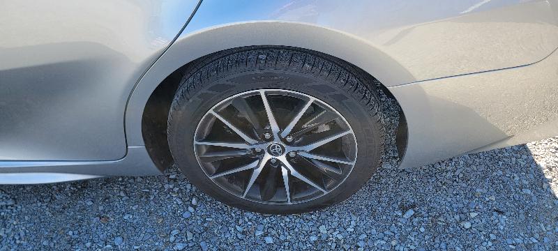 Toyota Camry SE 2021