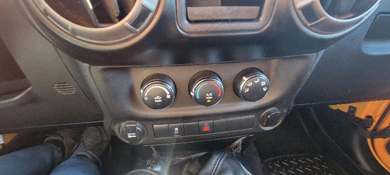 Jeep Wrangler Sport 4WD 2012