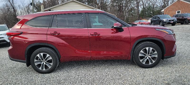 Toyota Highlander XLE 4D SUV AWD 2023