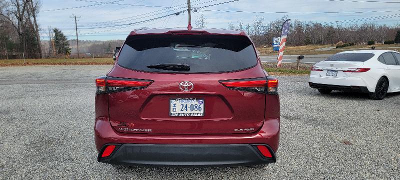 Toyota Highlander XLE 4D SUV AWD 2023