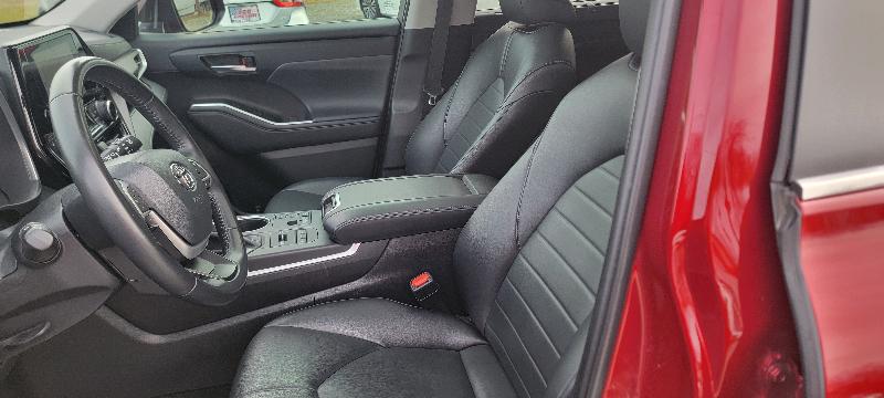 Toyota Highlander XLE 4D SUV AWD 2023
