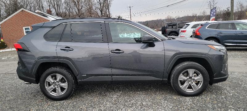 Toyota RAV4 Hybrid LE 2025