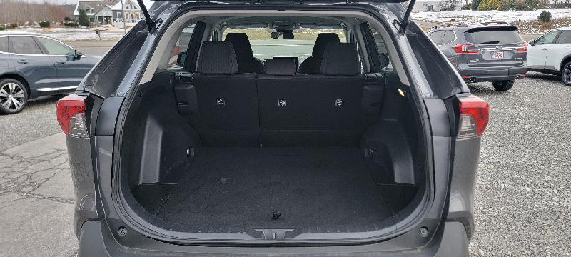 Toyota RAV4 Hybrid LE 2025